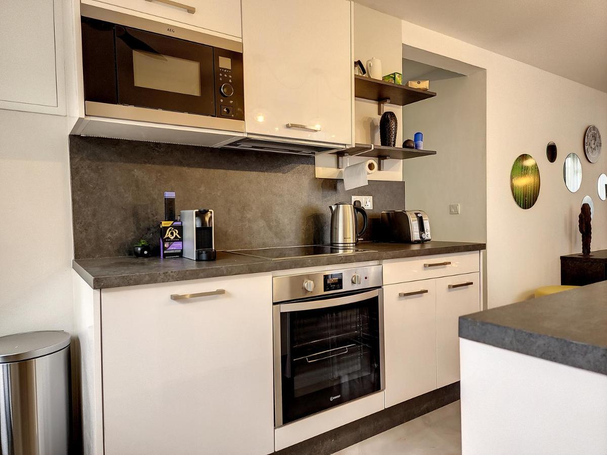 Sunkissed - Brand New Beach Apartment Located 50M From Beach Flic en Flac Exterior photo